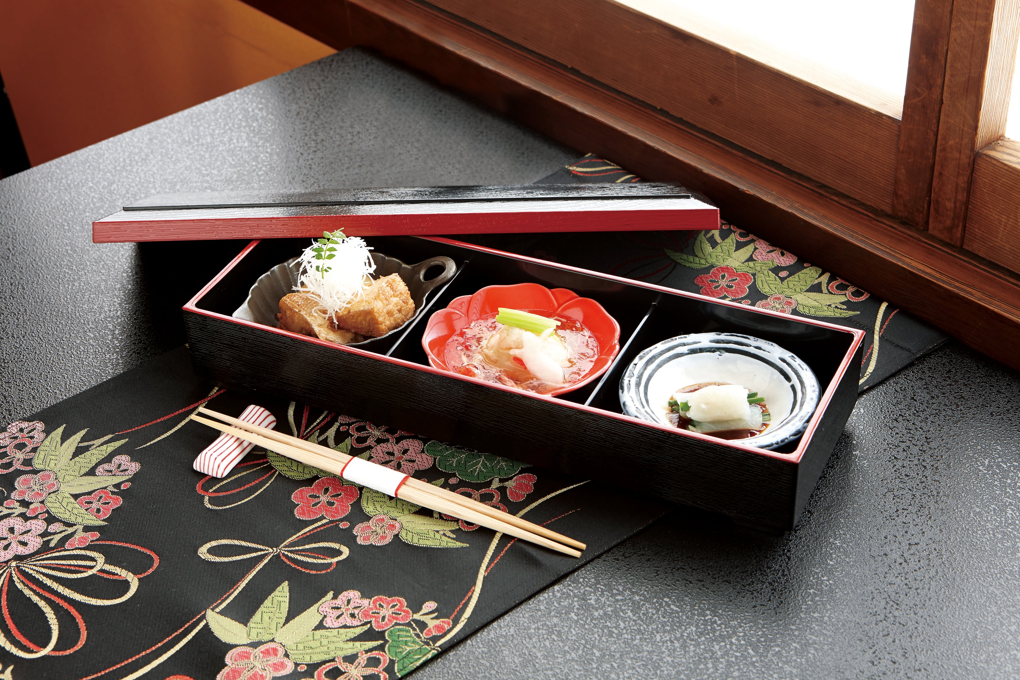 山万 三つ仕切り　雪セット 1個（ご注文単位1個）【直送品】