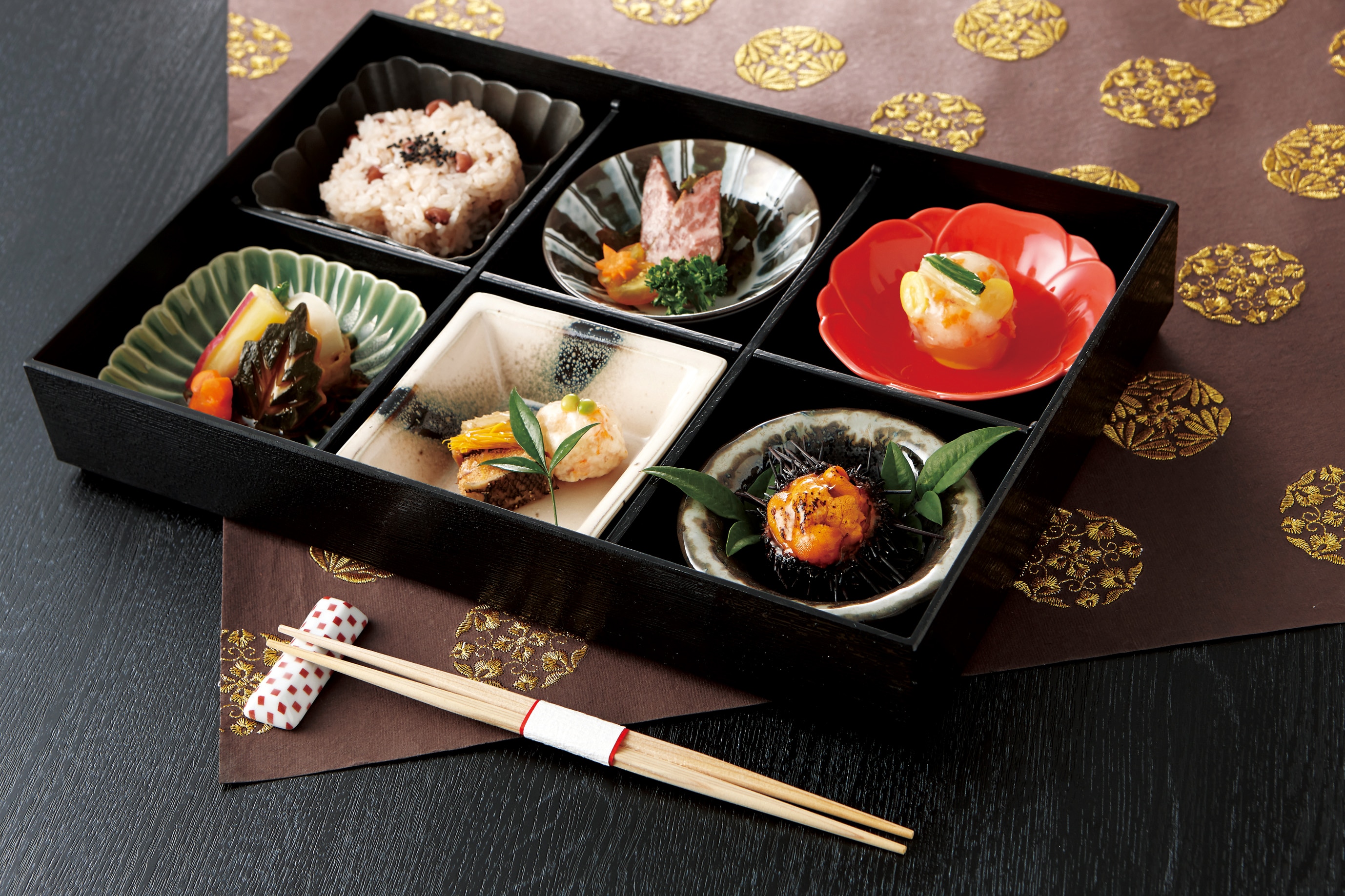 山万 六つ仕切り　雪セット 1個（ご注文単位1個）【直送品】