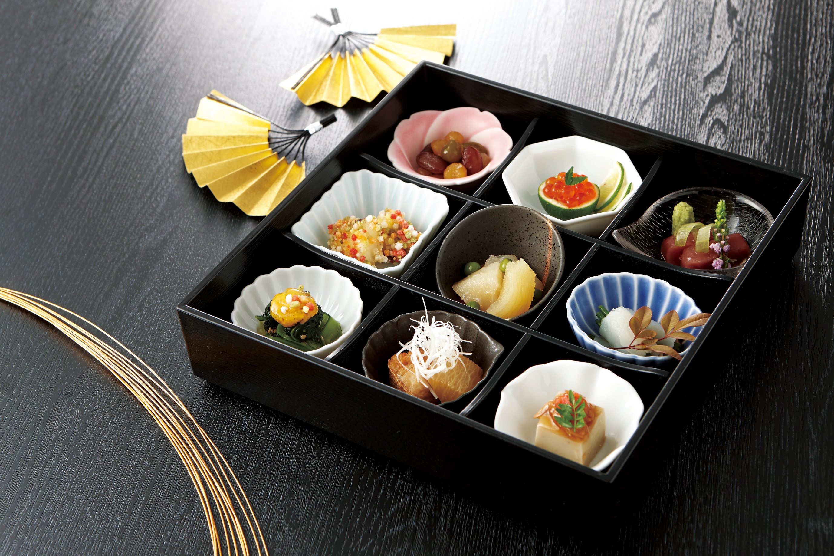 山万 九つ仕切り　雪セット 1個（ご注文単位1個）【直送品】