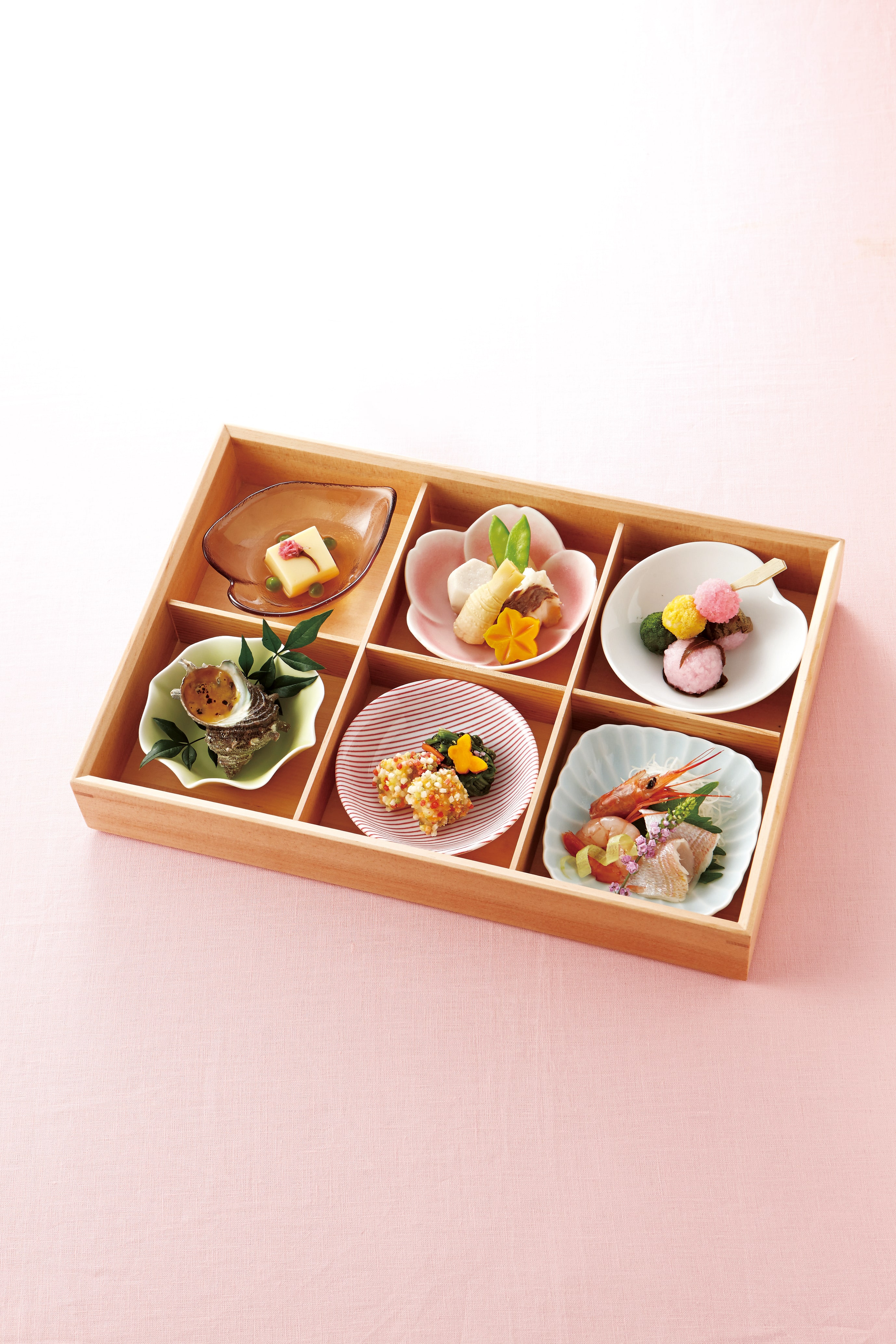 山万 四つ仕切り 花セット 木製 1個(ご注文単位1個)【直送品】