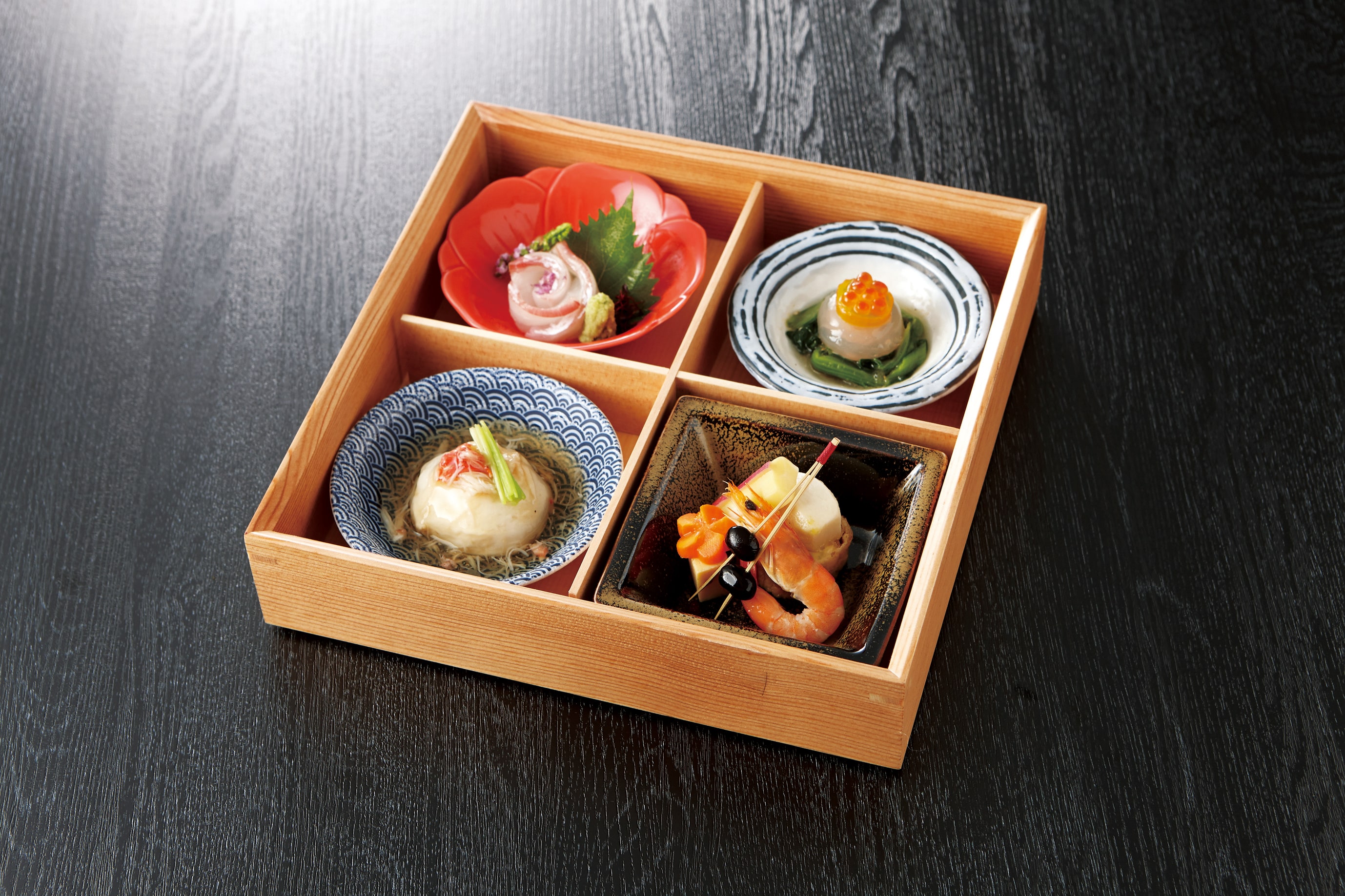 山万 九つ仕切り 雪セット 木製 1個(ご注文単位1個)【直送品】