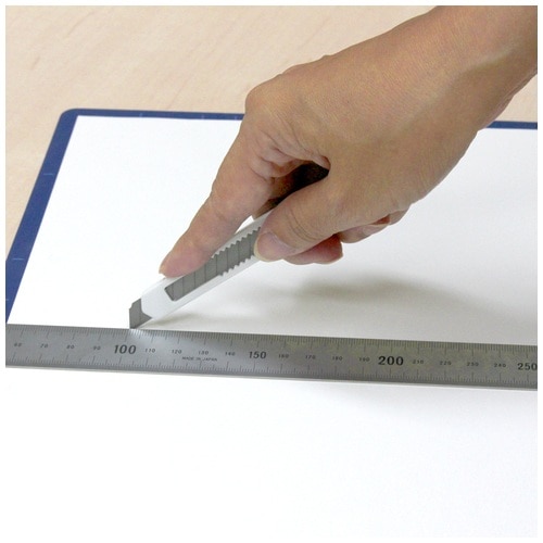 プラス PLUS カッターナイフ S CU-103 ホワイト 1本（ご注文単位1本）【直送品】