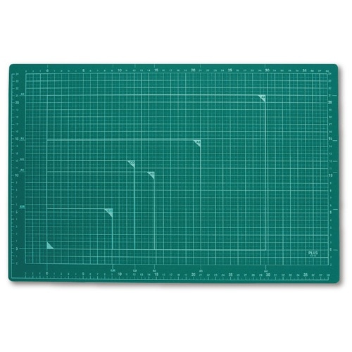 プラス PLUS カッターマット 両面 A3 300×450mm グリーン 48-584 1枚(ご注文単位1枚)【直送品】
