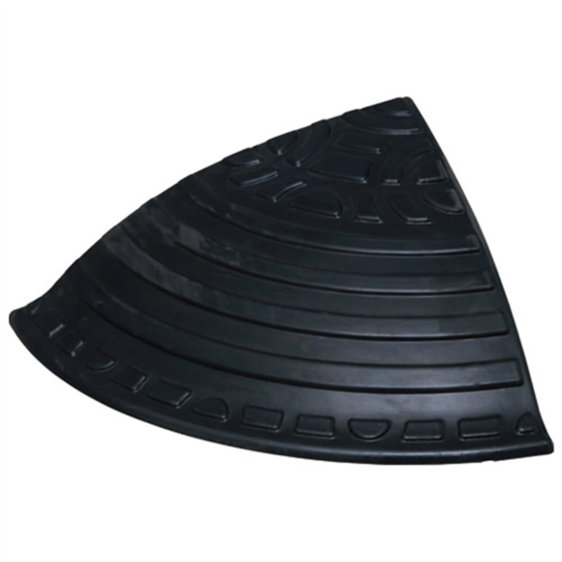 アイリスオーヤマ ゴム段差プレートコーナー14.5cm GDP-15C  1個（ご注文単位1個）【直送品】