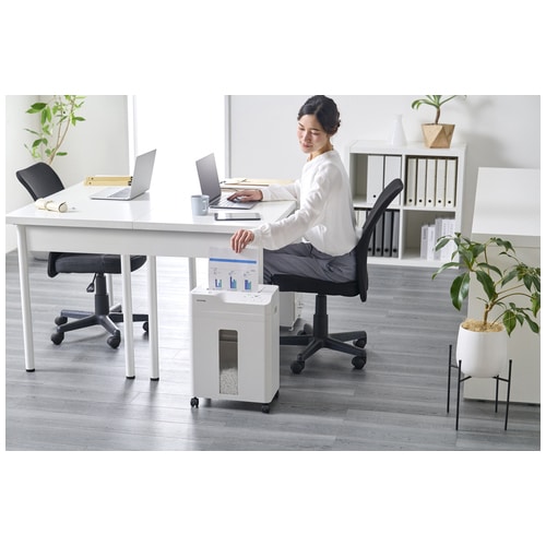 アイリスオーヤマ オートフィードシュレッダーM AFSB60M（ご注文単位1個）【直送品】