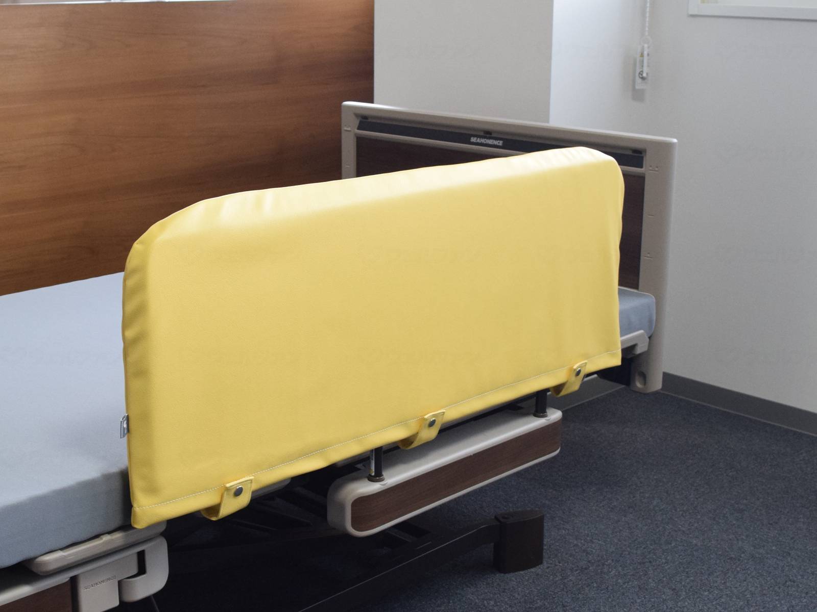 ウェルファン サイドレールクッションカバー（片面） イエロー M 1個（ご注文単位1個）【直送品】