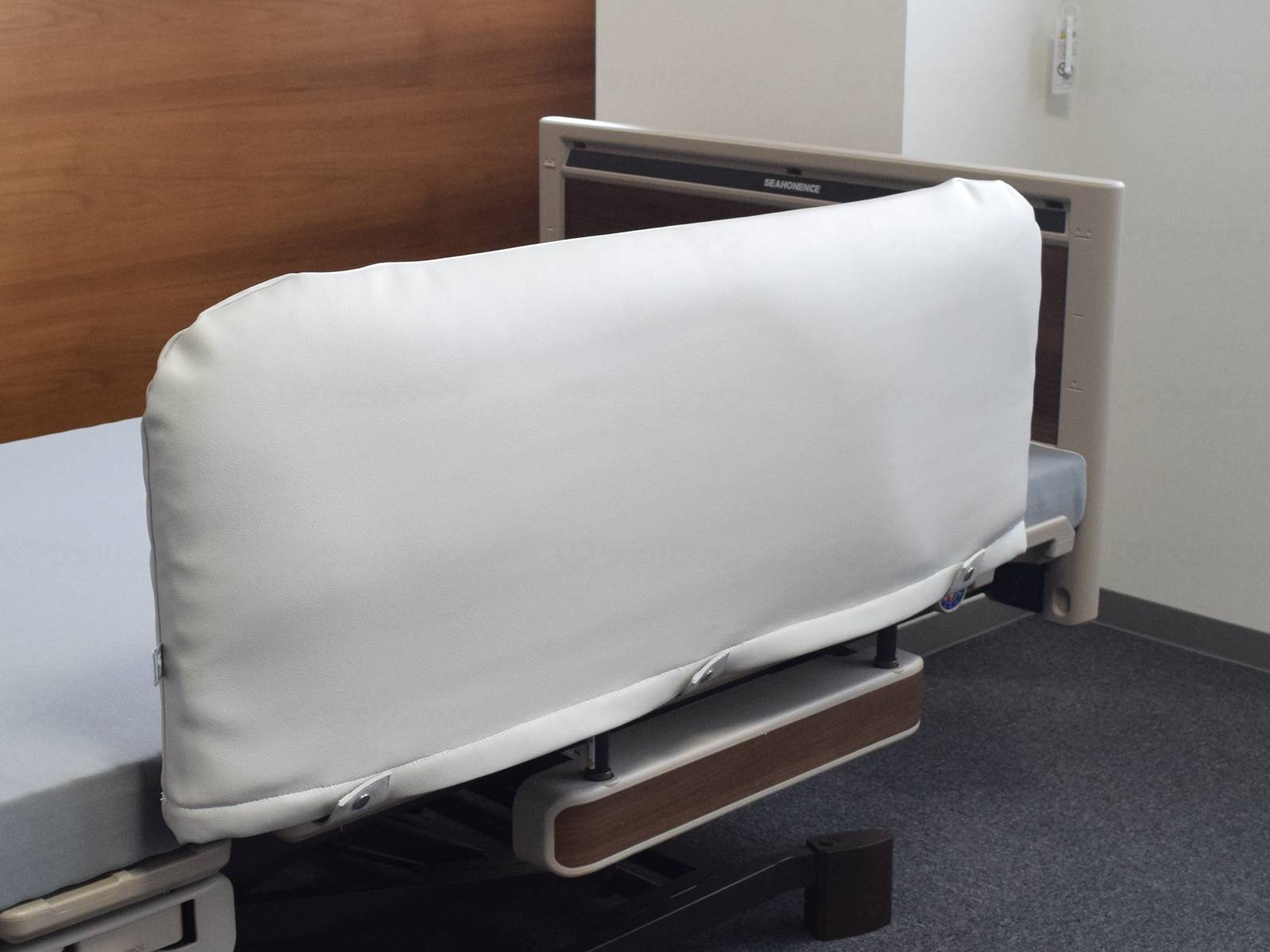 ウェルファン サイドレールクッションカバー（片面） グレー L 1個（ご注文単位1個）【直送品】