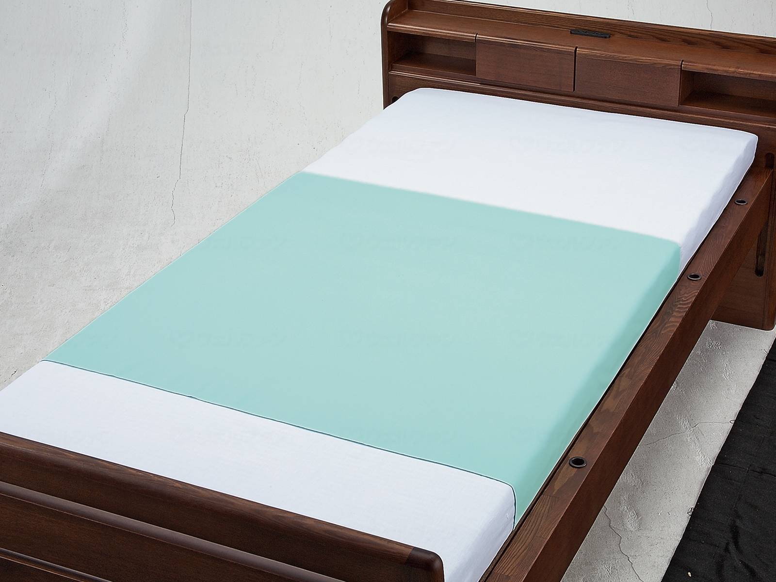 ウェルファン ポリスムース防水シーツ　90×148cm サックス 1個（ご注文単位1個）【直送品】