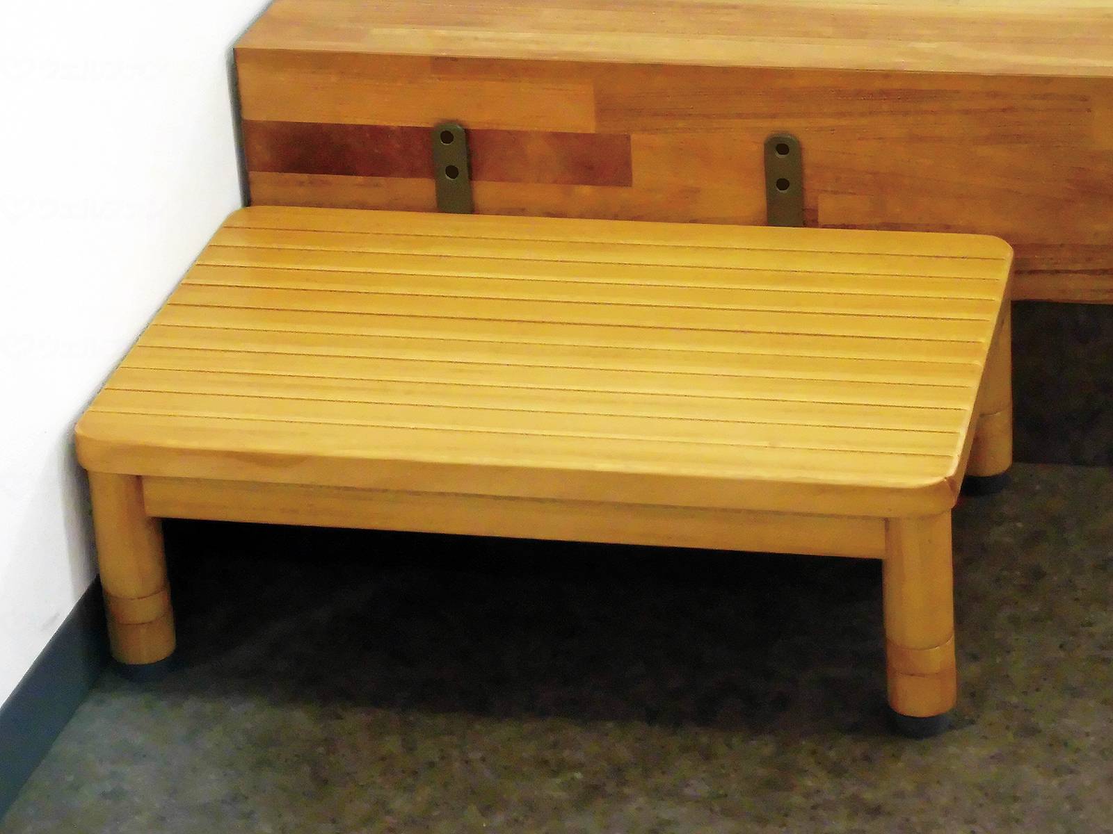 ウェルファン 段差解消踏台 ワイドタイプ/ミディアムオーク/60 1個（ご注文単位1個）【直送品】