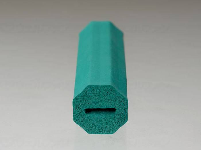 ウェルファン 丸形スポンジ(1個入り)直径18長90 1個（ご注文単位1個）【直送品】