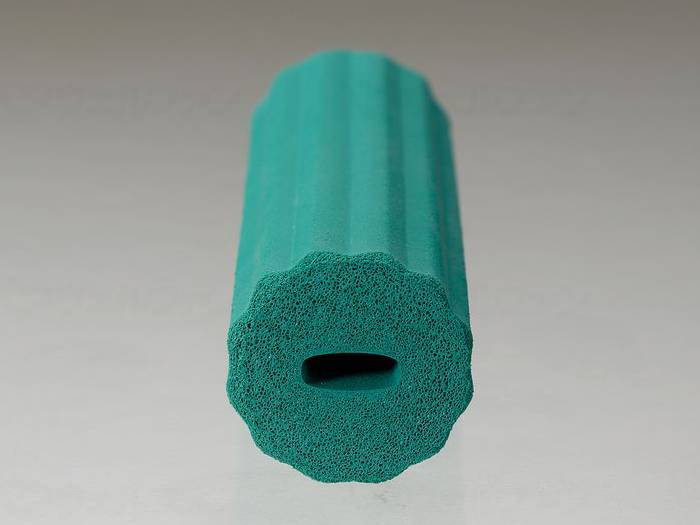 ウェルファン 丸形スポンジ(1個入り)直径28長90 1個（ご注文単位1個）【直送品】