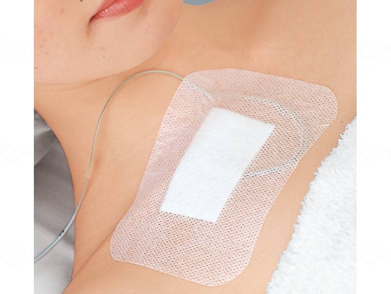 ウェルファン シルキーポア ドレッシング(20枚入)/4号 1個(ご注文単位1個)【直送品】