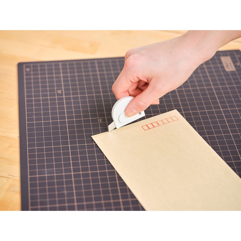 オルファ 9600384 タッチナイフR オフホワイト 244B-OWH 1個(ご注文単位1個)【直送品】