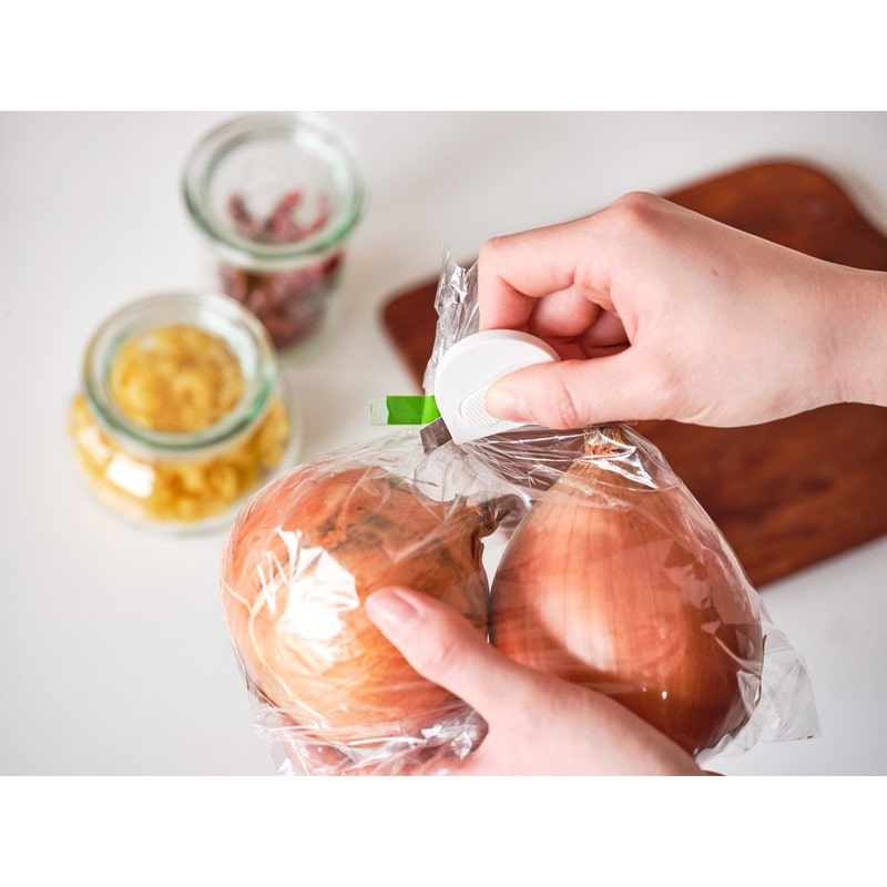 オルファ 9600384 タッチナイフR オフホワイト 244B-OWH 1個(ご注文単位1個)【直送品】