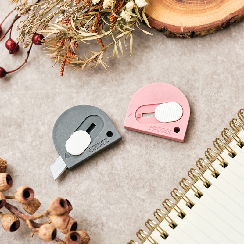 オルファ 9600383 限定品 タッチナイフR 32コ吊り下げ台紙 244ST 1個(ご注文単位1個)【直送品】