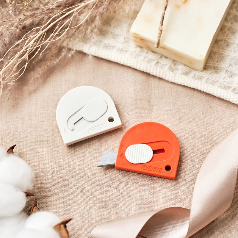 オルファ 9600383 限定品 タッチナイフR 32コ吊り下げ台紙 244ST 1個(ご注文単位1個)【直送品】