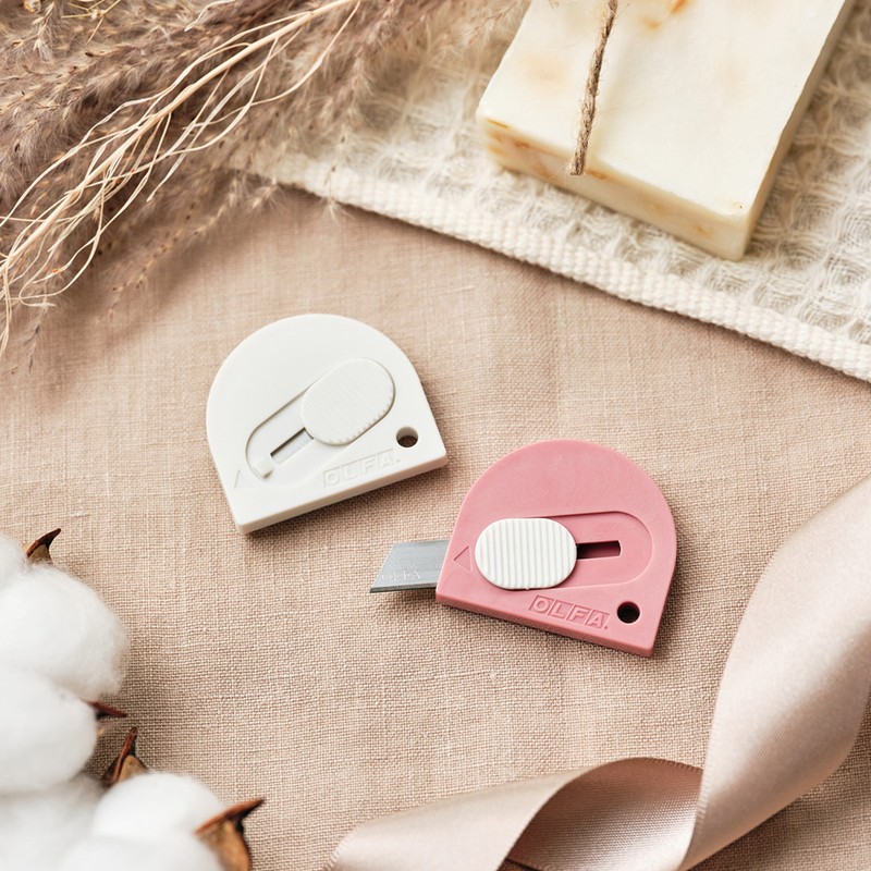 オルファ 9600383 限定品 タッチナイフR 32コ吊り下げ台紙 244ST 1個(ご注文単位1個)【直送品】