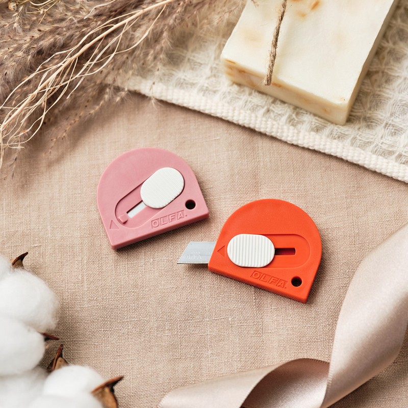 オルファ 9600383 限定品 タッチナイフR 32コ吊り下げ台紙 244ST 1個(ご注文単位1個)【直送品】