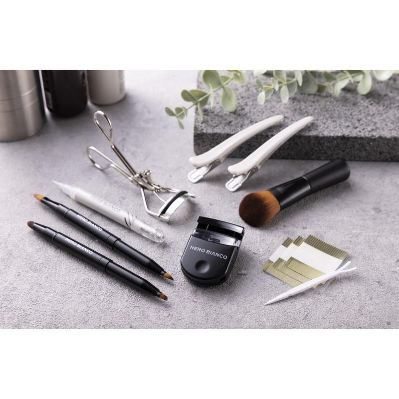 貝印 2041049 NEROBIANCO 2wayリップブラシ #KQ3504 1個（ご注文単位1個）【直送品】