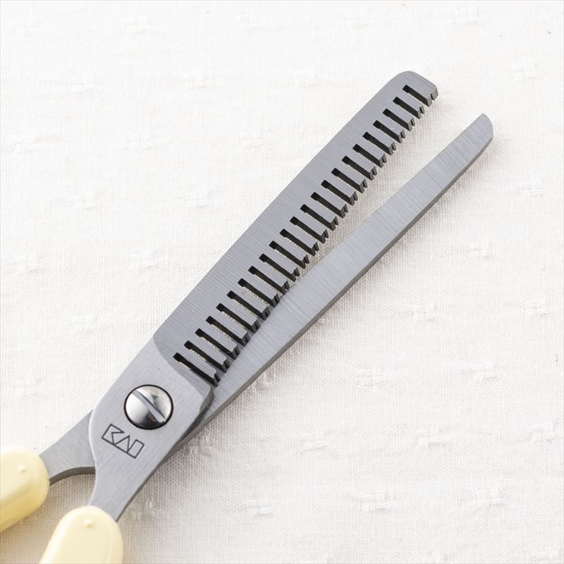 貝印 2040733 カット&スキハサミプーさん #000KK1497 1個(ご注文単位1個)【直送品】