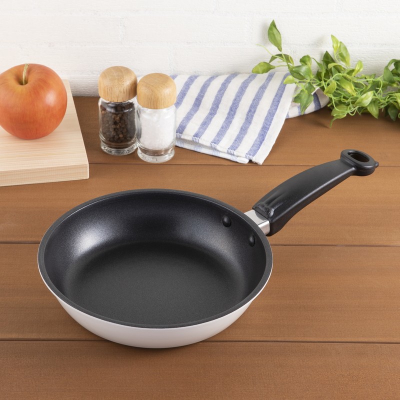 貝印 2040984 ねこのフライパン 20cm IH対応 ウォームGR #DW5662 1個（ご注文単位1個）【直送品】