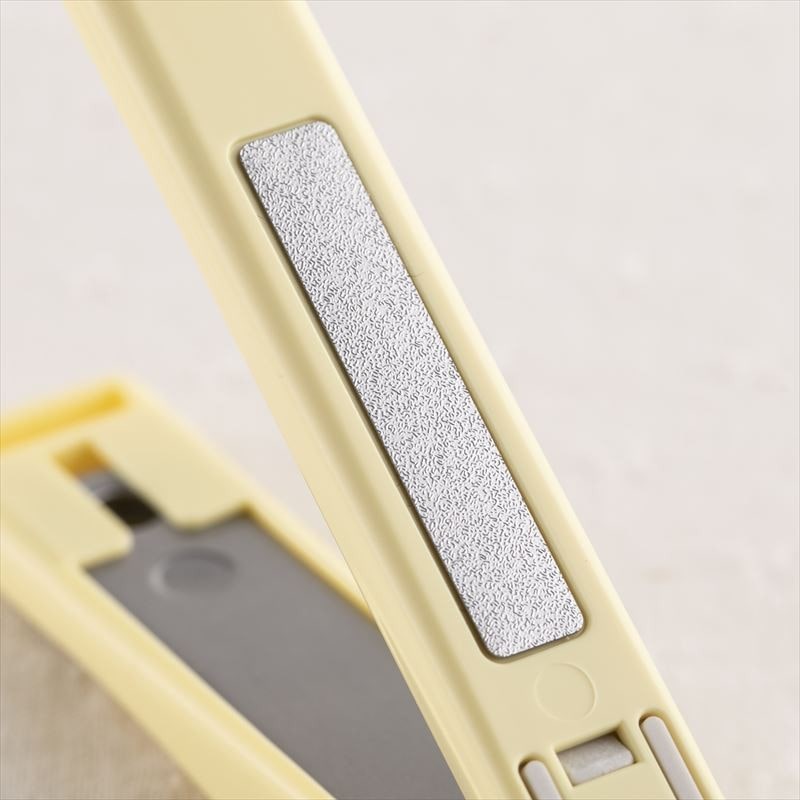 貝印 2040727 ツメキリSプーさん #000KK1490 1個(ご注文単位1個)【直送品】