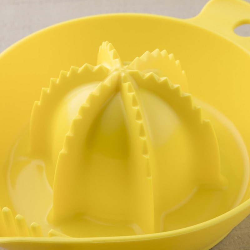 貝印 2041307 軽い力でしっかりしぼれるGRプフルーツジューサー DH8194 1個(ご注文単位1個)【直送品】