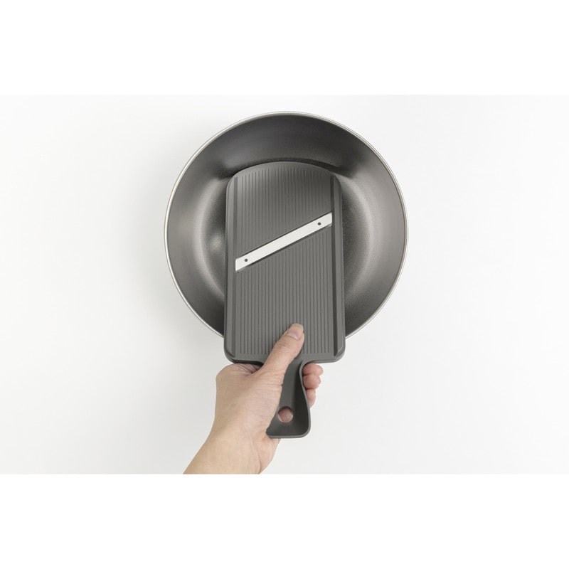 貝印 2041135 KK コンパクト両刃スライサー指ガード付き DH8021 1個(ご注文単位1個)【直送品】