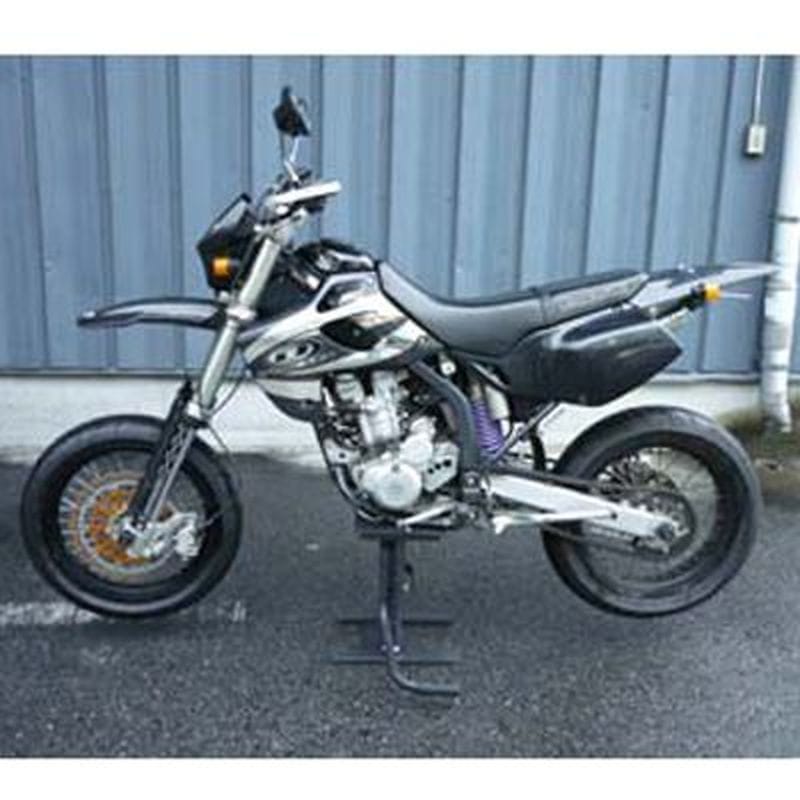 ワールドツール アストロプロダクツ AP オフロードバイクスタンド 2007000009796（ご注文単位1個）【直送品】