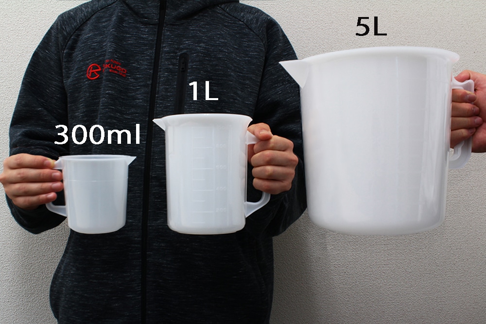 三宝 ポリエチレンビーカー 1L 片手付 目盛付 1個 (ご注文単位1個)【直送品】