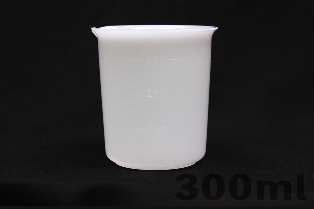 三宝 ポリエチレンビーカー 300mL 手なし 目盛付 1個 (ご注文単位1個)【直送品】