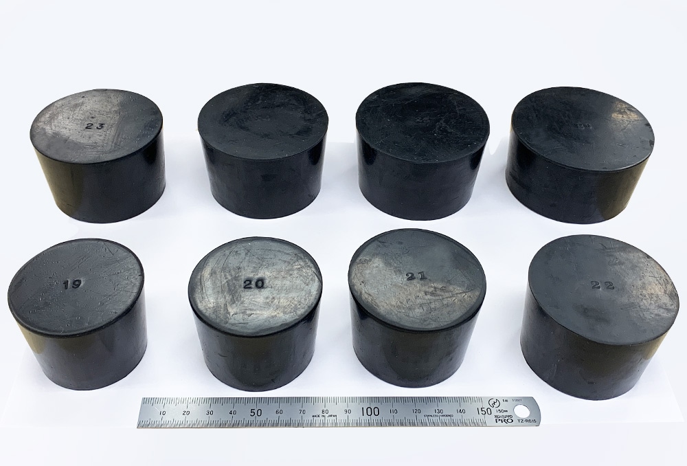 コクゴ 天然ゴム栓 黒 No24 71mm×64mm×45Hmm 1個 (ご注文単位1個)【直送品】