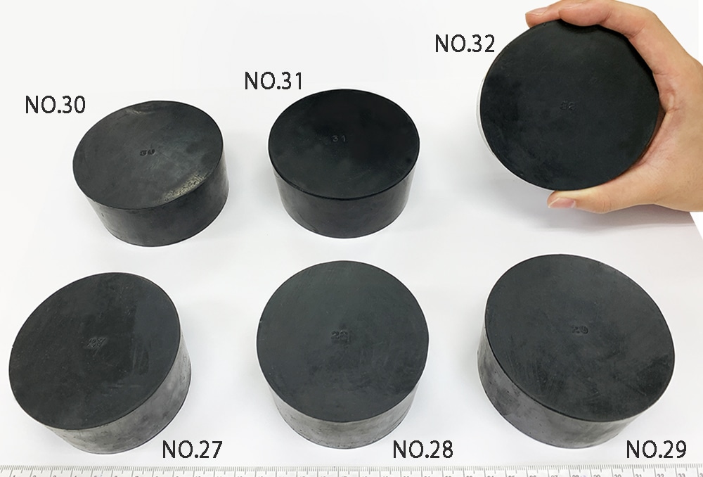 コクゴ 天然ゴム栓 黒 No28 82mm×77mm×45Hmm 1個 (ご注文単位1個)【直送品】