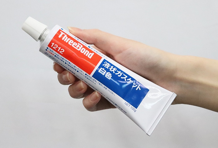 スリーボンド スリーボンド1212(液状ガスケットシリコーン系) 100g 白色 1個 (ご注文単位1個)【直送品】