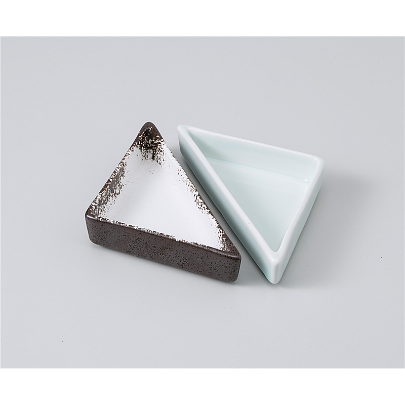 古林陶器 松花堂 鉄仙花白吹三角松花堂 1110150270 1個（ご注文単位1個）【直送品】