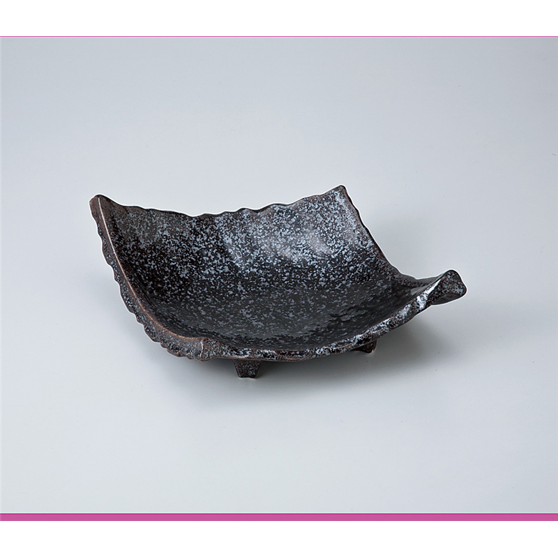 古林陶器 多用皿 黒釉四つ足変型盛皿 721110378 1個（ご注文単位1個）【直送品】