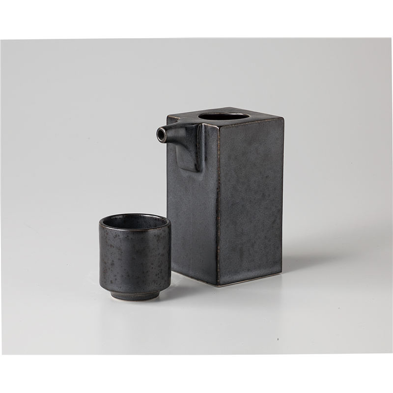 古林陶器 酒器特選 漆黒 角冷酒器 1127110352 1個（ご注文単位1個）【直送品】