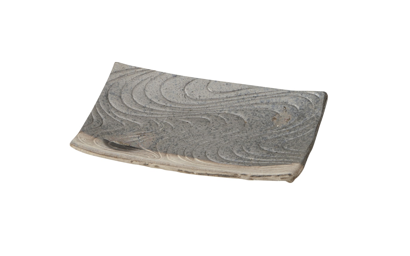 丸モ高木陶器 聲望黒窯変掛分波彫22cm長皿 4A113-06 1個（ご注文単位1個）【直送品】