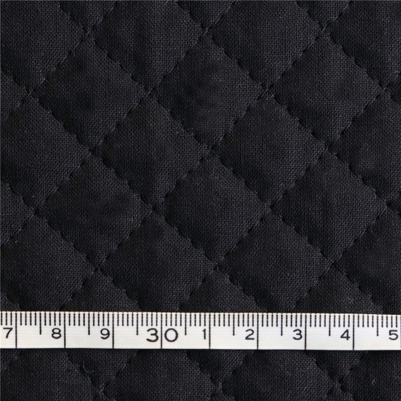 コスモテキスタイル キルティング生地 無地 巾85cm×3m切売カット 黒 AQ10000-300-3M 1枚（ご注文単位1枚）【直送品】