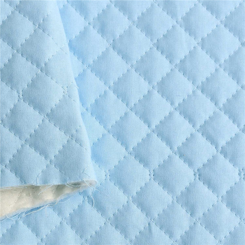 コスモテキスタイル キルティング生地 無地 巾85cm×8m切売カット 水色 AQ10000-67-8M 1枚（ご注文単位1枚）【直送品】