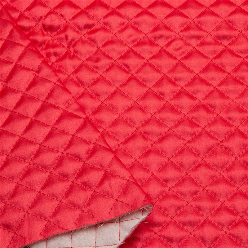 コスモテキスタイル サテンキルティング生地 巾110cm×7m切売カット 朱赤 AQ1500-17-7M 1枚（ご注文単位1枚）【直送品】