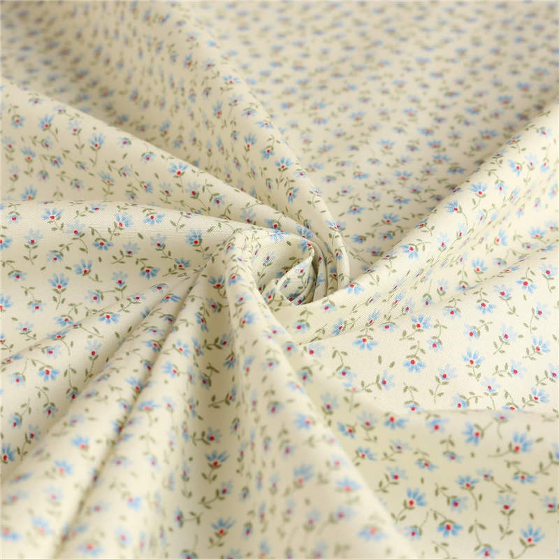 日本紐釦貿易 花柄プリント ブロード生地 巾112cm×1m切売カット ブルー系 B6100Z-3-3-1M 1枚（ご注文単位1枚）【直送品】