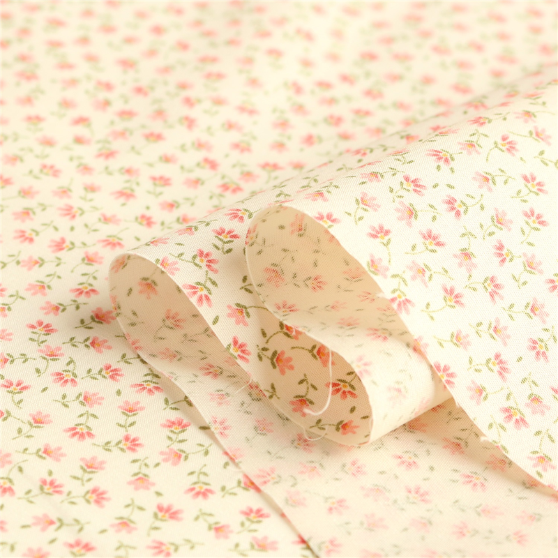 日本紐釦貿易 花柄プリント ブロード生地 巾112cm×2m切売カット ピンク系 B6100Z-3-4-2M 1枚（ご注文単位1枚）【直送品】