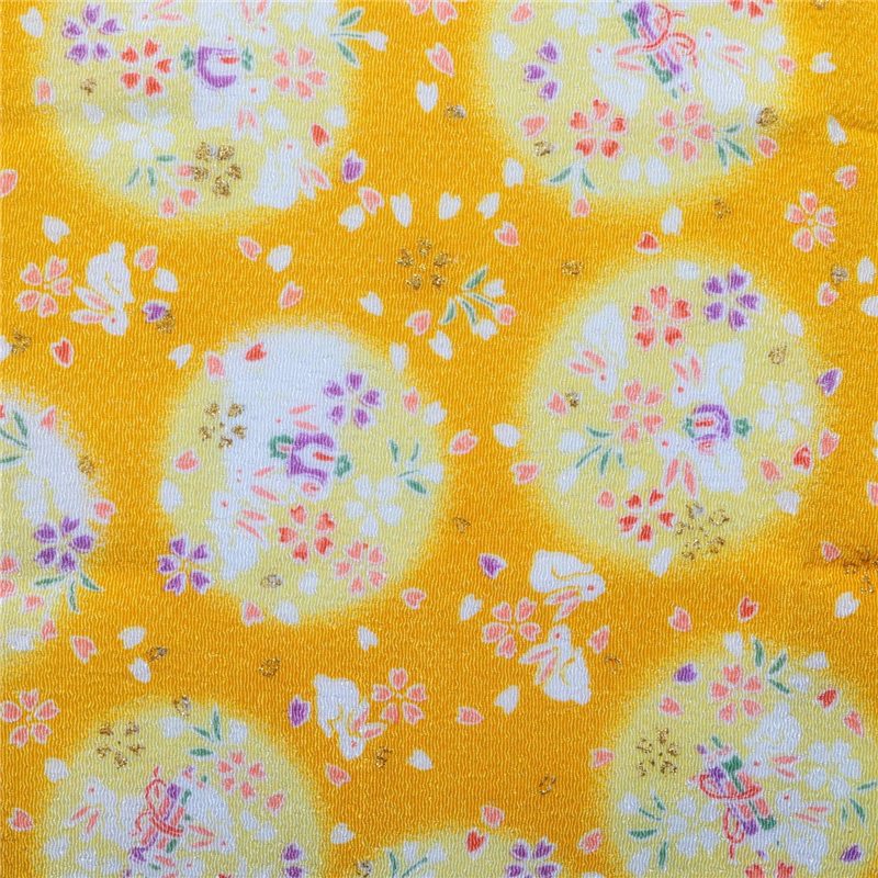 日本紐釦貿易 ちりめん 金彩 うさぎと花 黄色 巾約70cm×6ｍ切売カット GH38-04-6M 1枚（ご注文単位1枚）【直送品】