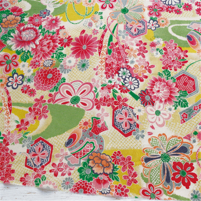 日本紐釦貿易 一越ちりめん 友禅 古典柄 菊 黄緑系 巾約73cm×3ｍ切売カット 1枚（ご注文単位1枚）【直送品】