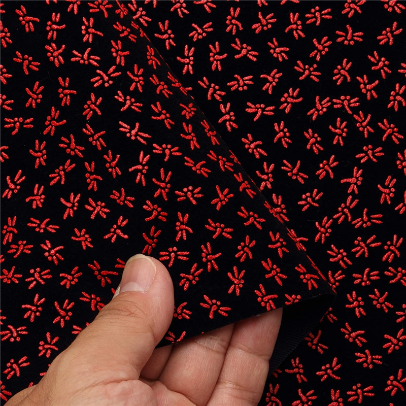 日本紐釦貿易 印伝調合皮スエードレザー生地 巾92cm×1m切売カット トンボ柄 赤 KP4080-12D-1M 1枚（ご注文単位1枚）【直送品】