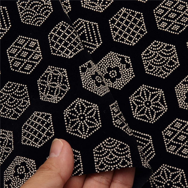 日本紐釦貿易 印伝調合皮スエードレザー生地 巾92cm×5m切売カット 甲羅柄 白 KP4080-13A-5M 1枚（ご注文単位1枚）【直送品】