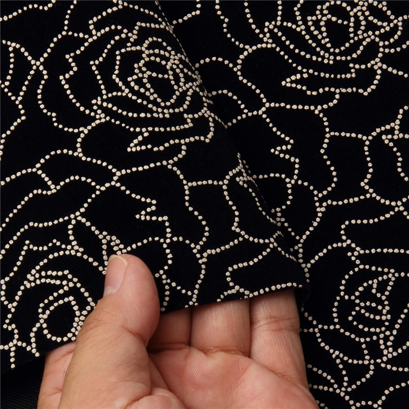 日本紐釦貿易 印伝調合皮スエードレザー生地 巾92cm×7m切売カット バラ柄 白 KP4080-6A-7M 1枚（ご注文単位1枚）【直送品】