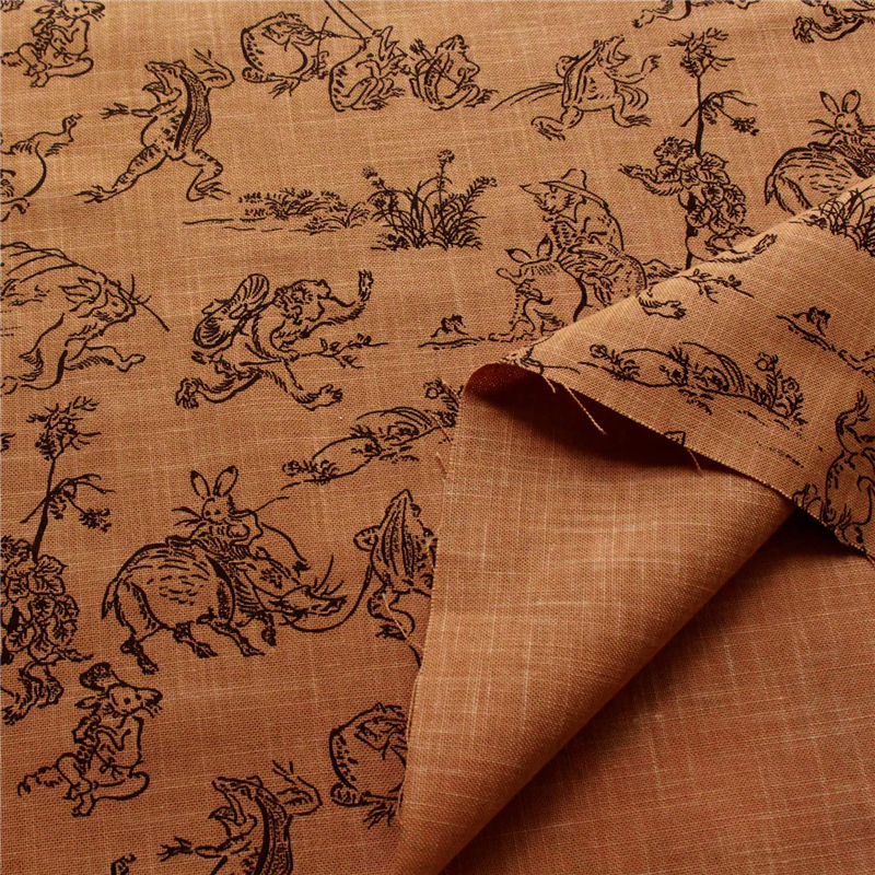 日本紐釦貿易 鳥獣戯画 むら糸藍染調 プリント生地 ブラウン×黒線 巾約110cm 4mカット KW7070-7E-4M 1枚（ご注文単位1枚）【直送品】