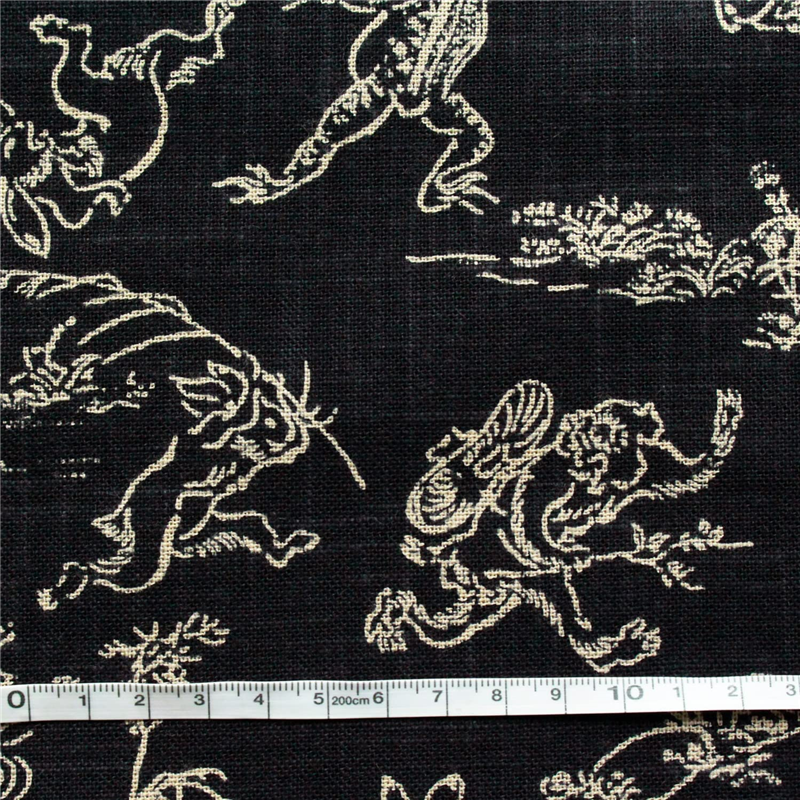 日本紐釦貿易 鳥獣戯画 むら糸藍染調 プリント生地 黒×ベージュ線 巾約110cm 1mカット KW7070-7L-1M 1枚（ご注文単位1枚）【直送品】